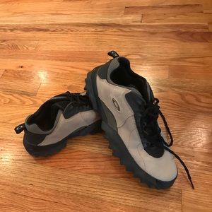oakley casual shoes