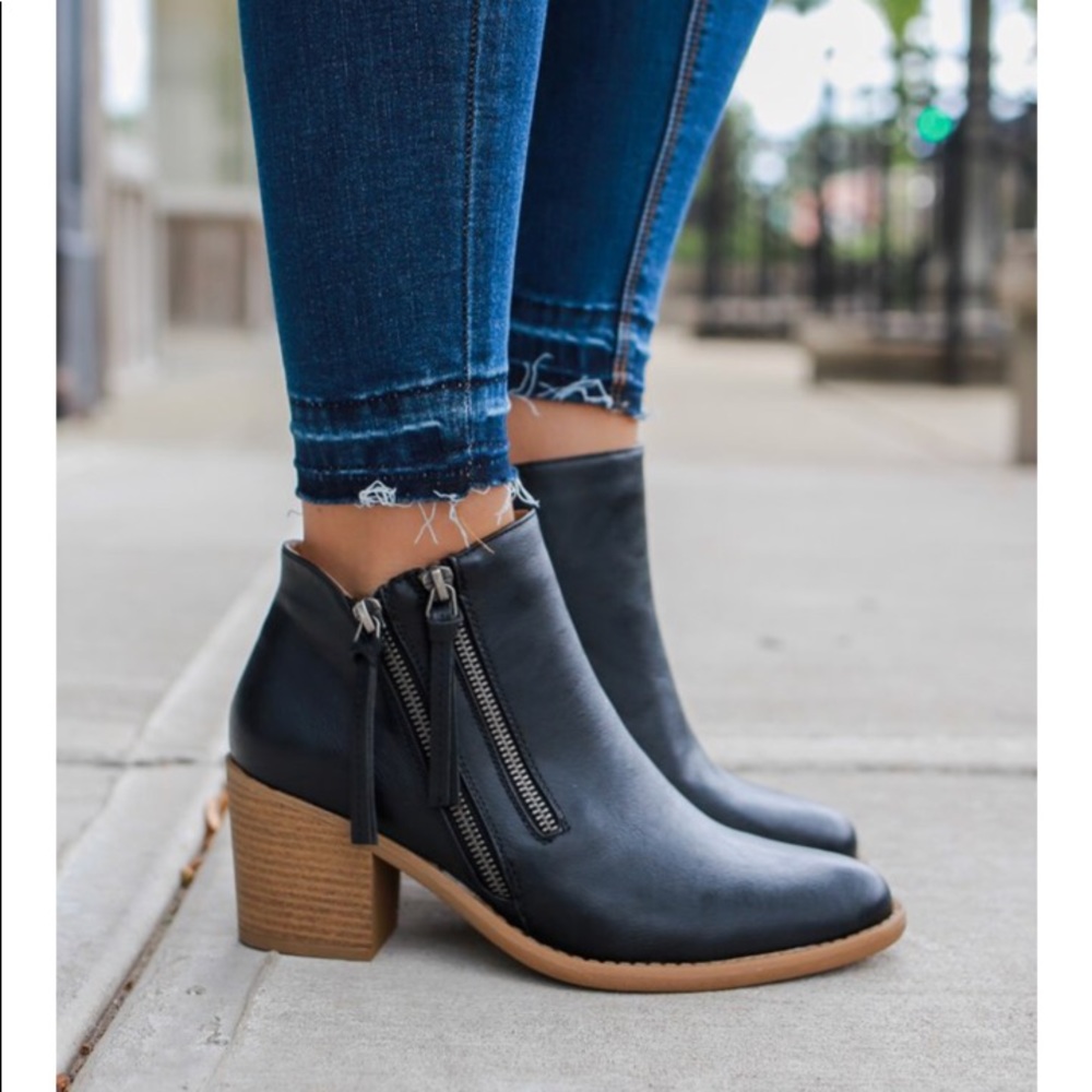 Double outside zipper almond toe bootie - Picture 2 of 6