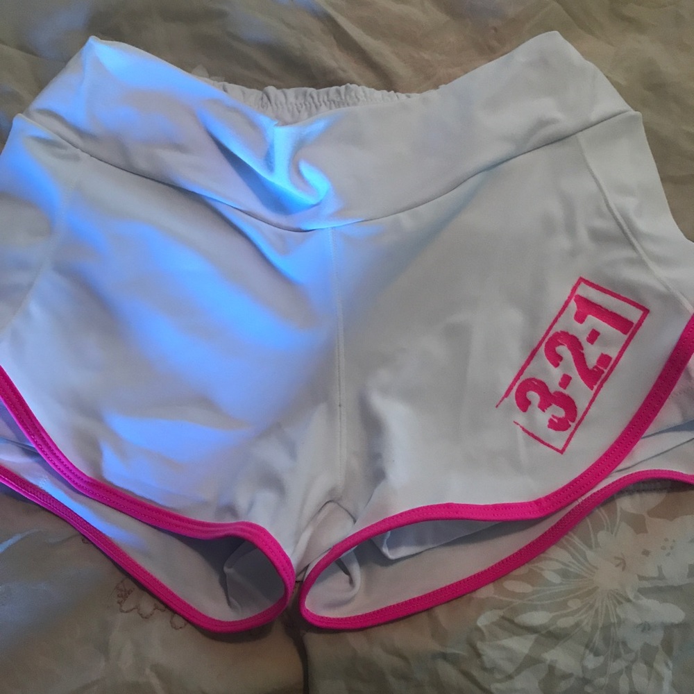 3-2-1 white/pink workout shorts
