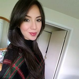 Meet your Posher, Alejandra