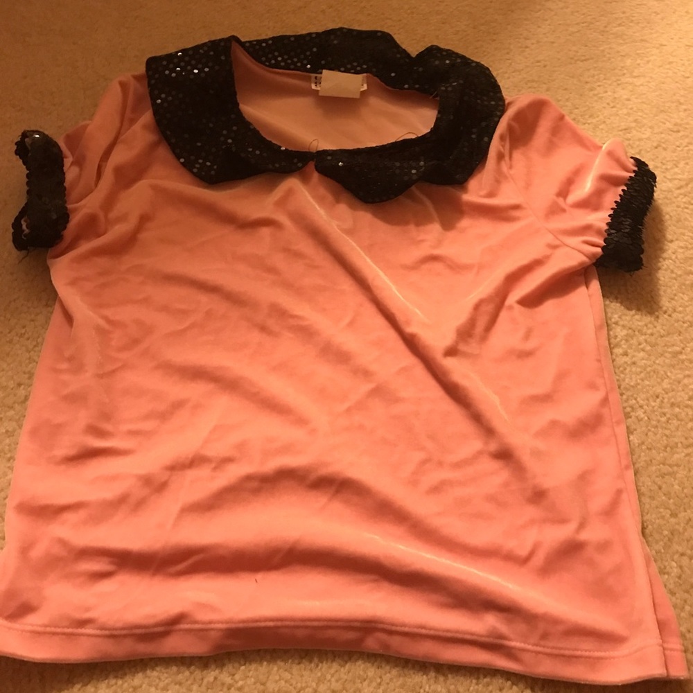 Women’s Pink Velour shirt with sequin