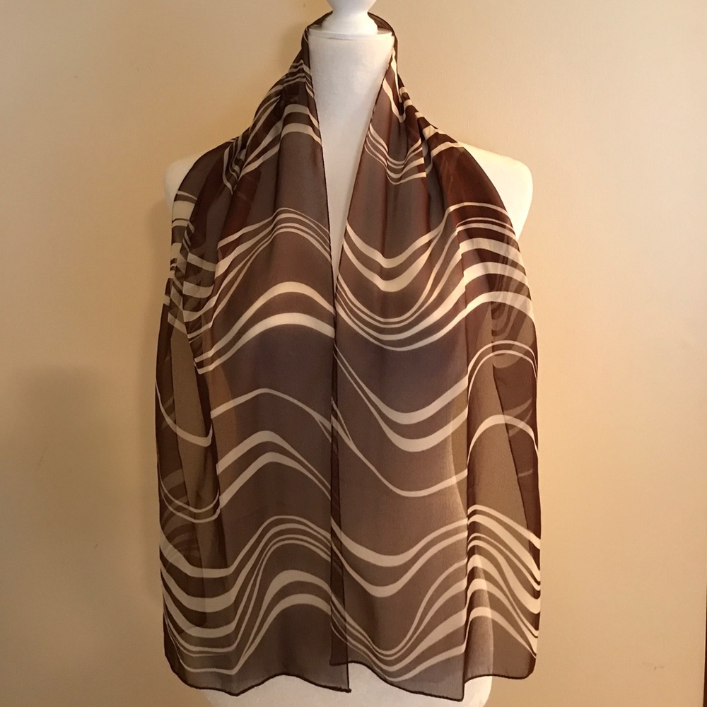 Pretty Brown Patterned Scarf - Picture 3 of 4
