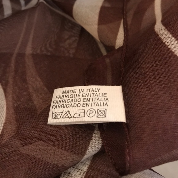 Pretty Brown Patterned Scarf - Picture 4 of 4