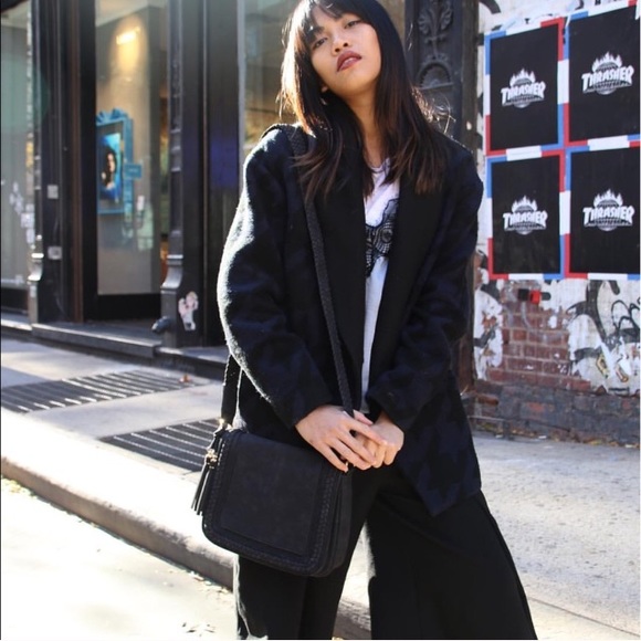 Kourtney Messenger Bag - Picture 3 of 6