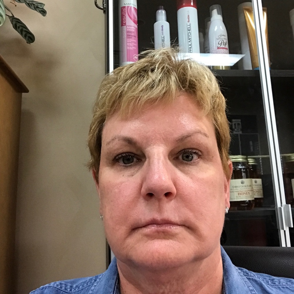 Meet your Posher, Dee