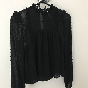 This is 4 pieces Zara. All in XS size.