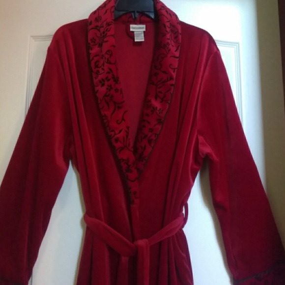 Delicates Other - Delicates Velour Robe