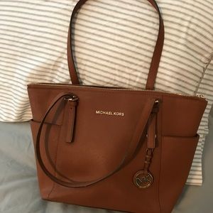 Michael Kors hand bag