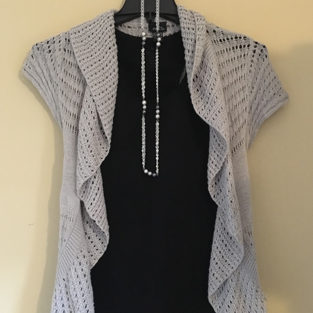 Gray sweater  / shawl