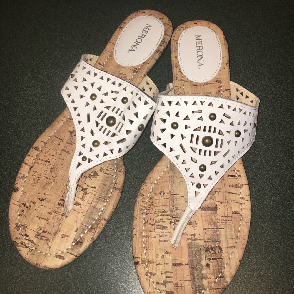 White Merona size 8 sandals with pattern