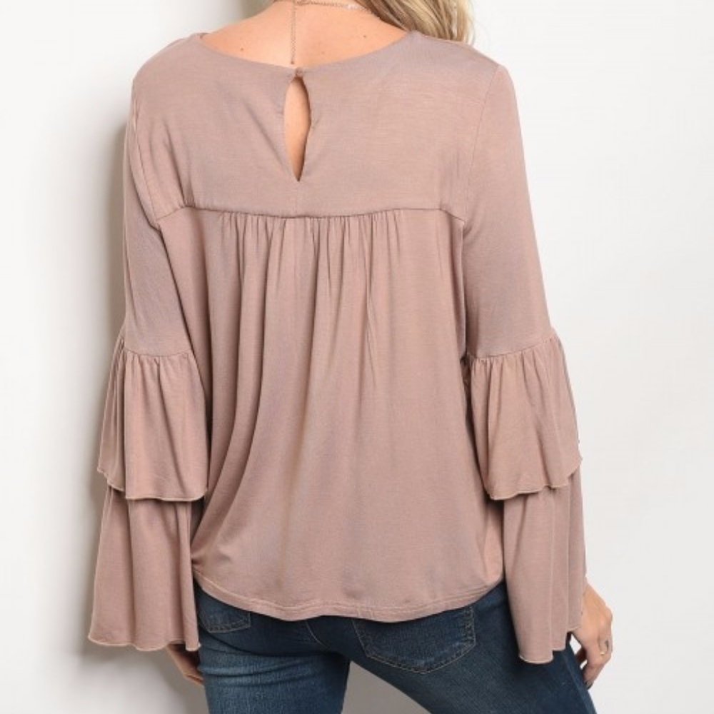 TAUPE TOP RUFFLED SLEEVES - Picture 2 of 3