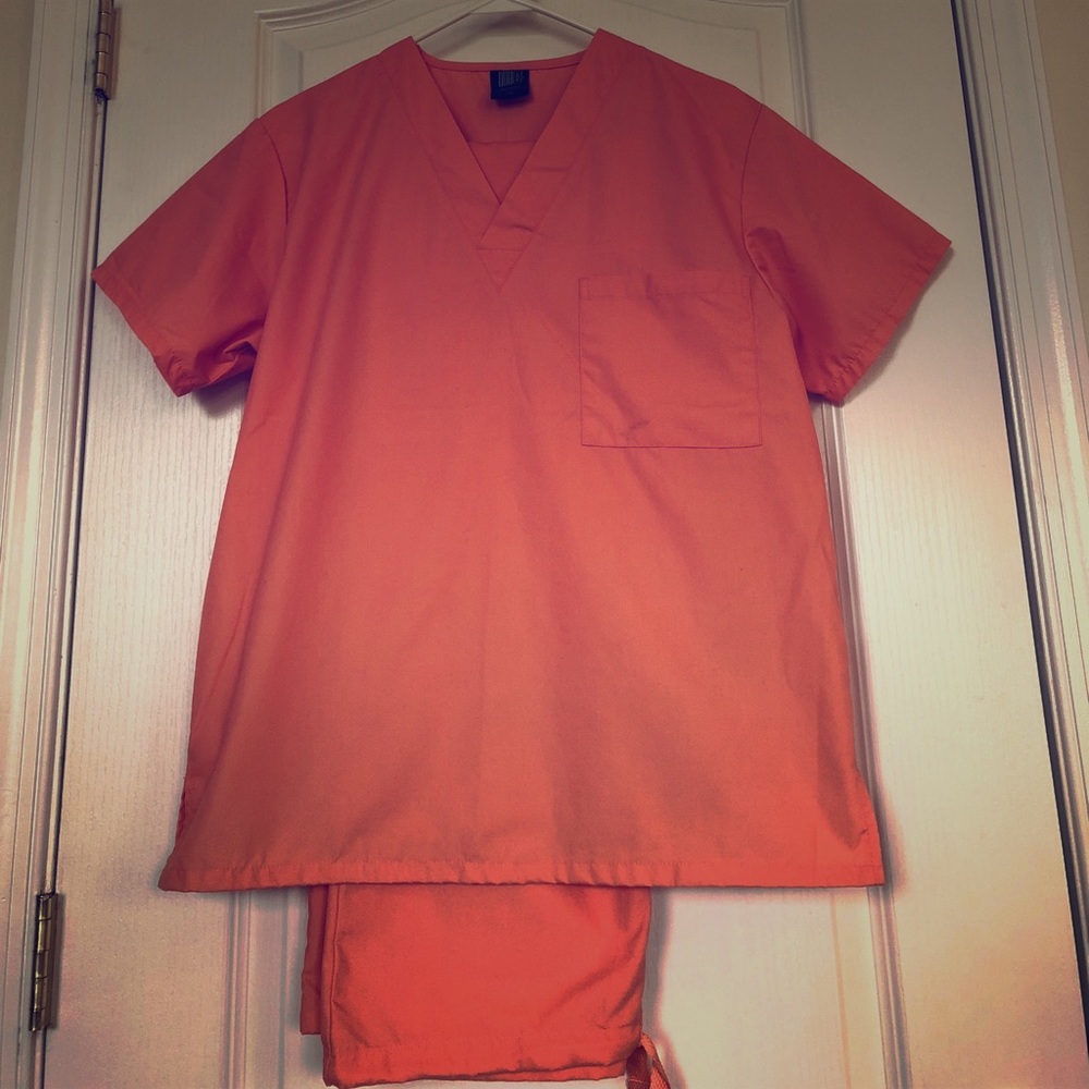 Peach Scrub Set