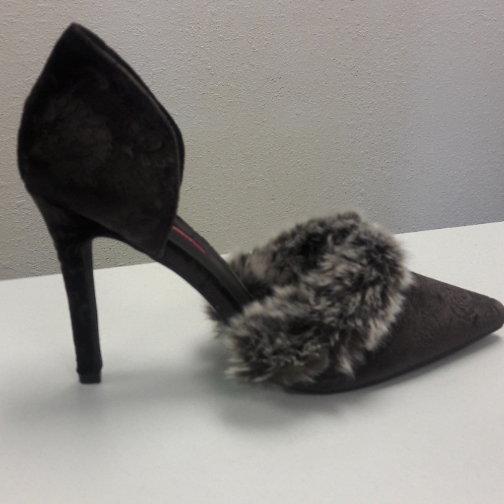 👠NEW👠Brown faux fur pumps