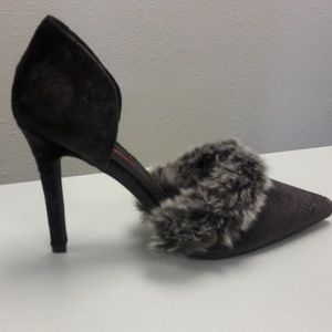 👠NEW👠Brown faux fur pumps