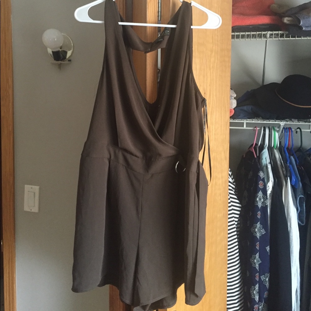 Brown romper - Picture 1 of 1