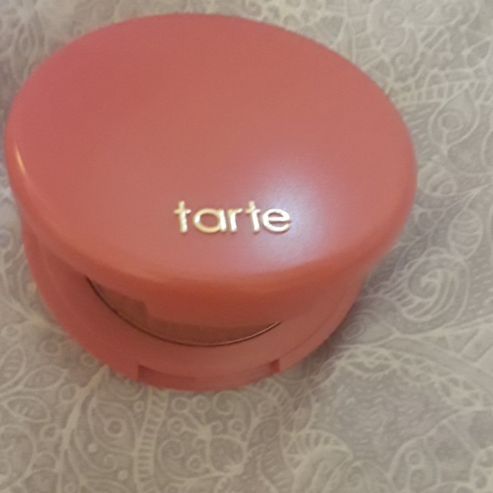 Tarte blush