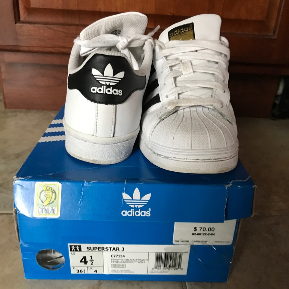 Adidas Superstar