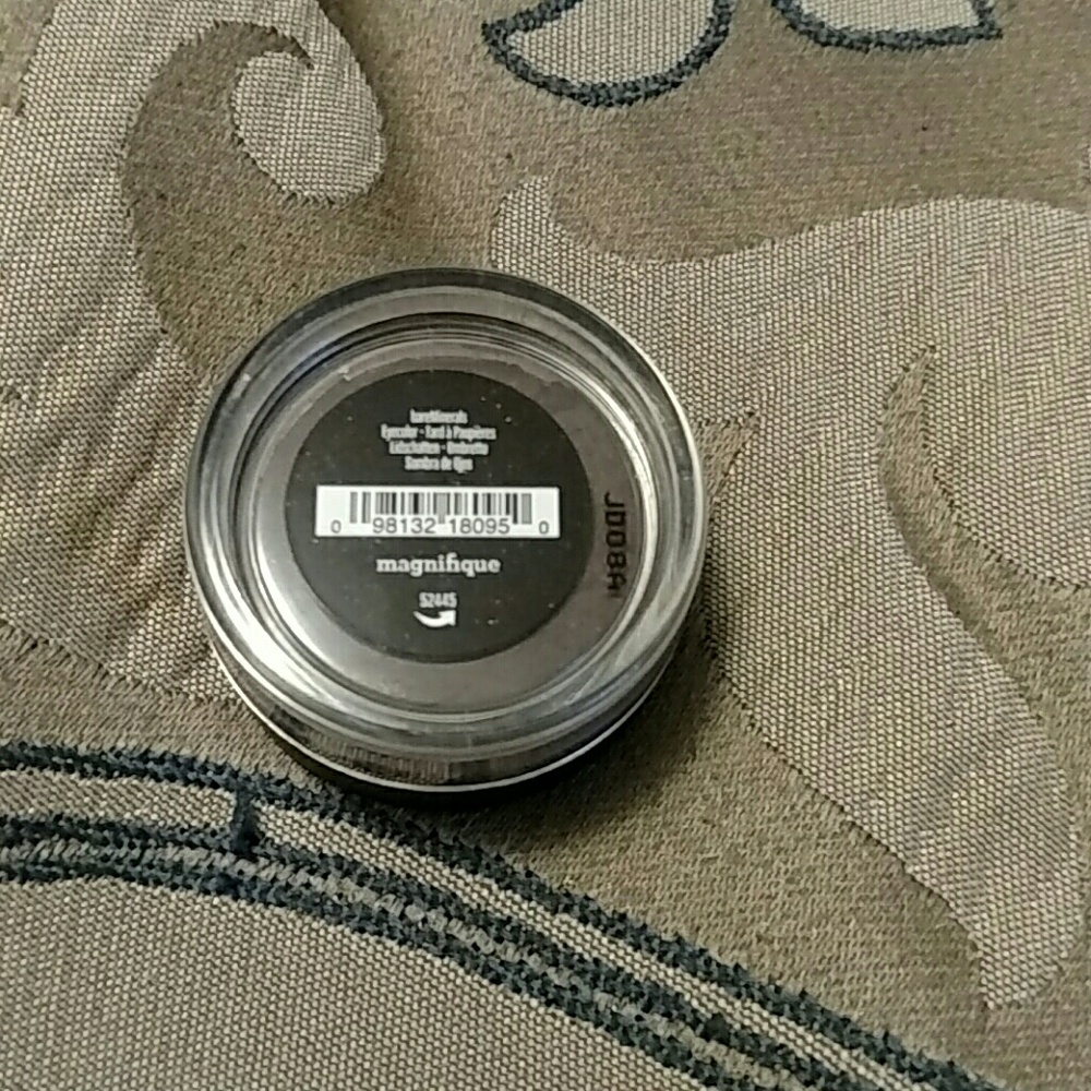bareMinerals Loose Eyeshadow in Magnifique