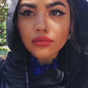 Meet your Posher, Fatima