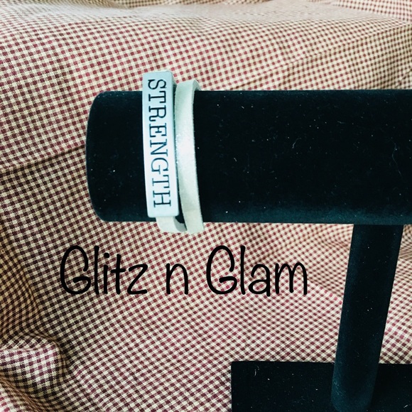 🚨ONLY ONE LEFT🚨.......WRAP BRACELET - Picture 2 of 5