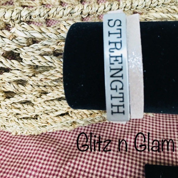 🚨ONLY ONE LEFT🚨.......WRAP BRACELET - Picture 4 of 5