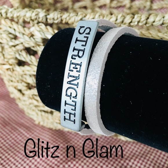 🚨ONLY ONE LEFT🚨.......WRAP BRACELET - Picture 5 of 5