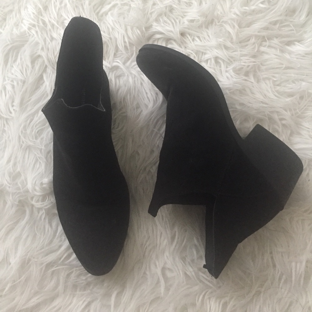 Black ankle booties