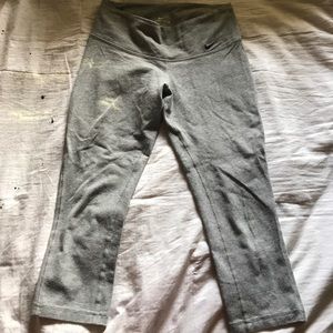 Grey Nike leggings