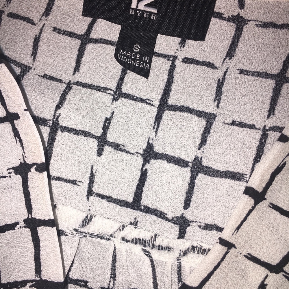 Top - Picture 4 of 5