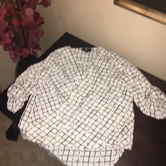 Top - Picture 2 of 5