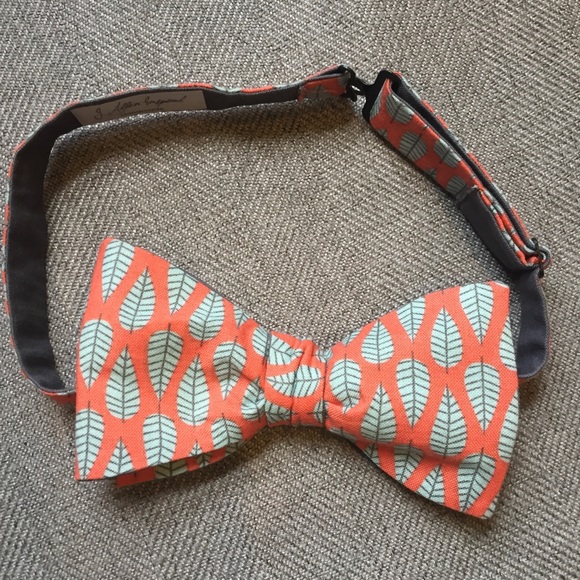 J. Allen Inspired Bow Tie - Picture 2 of 4