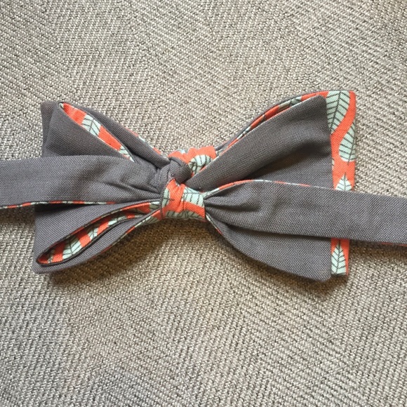 J. Allen Inspired Bow Tie - Picture 3 of 4