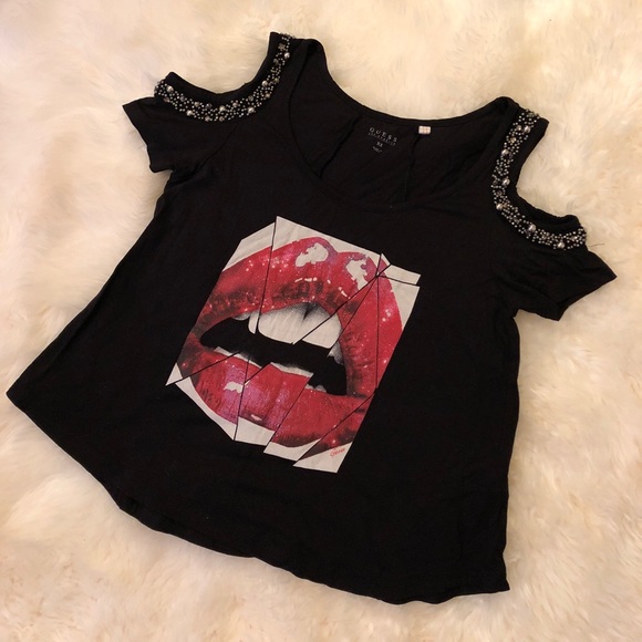 guess lips t shirt