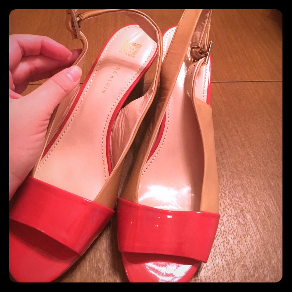 Anne Klein low heels, tan with pink toe, size 8