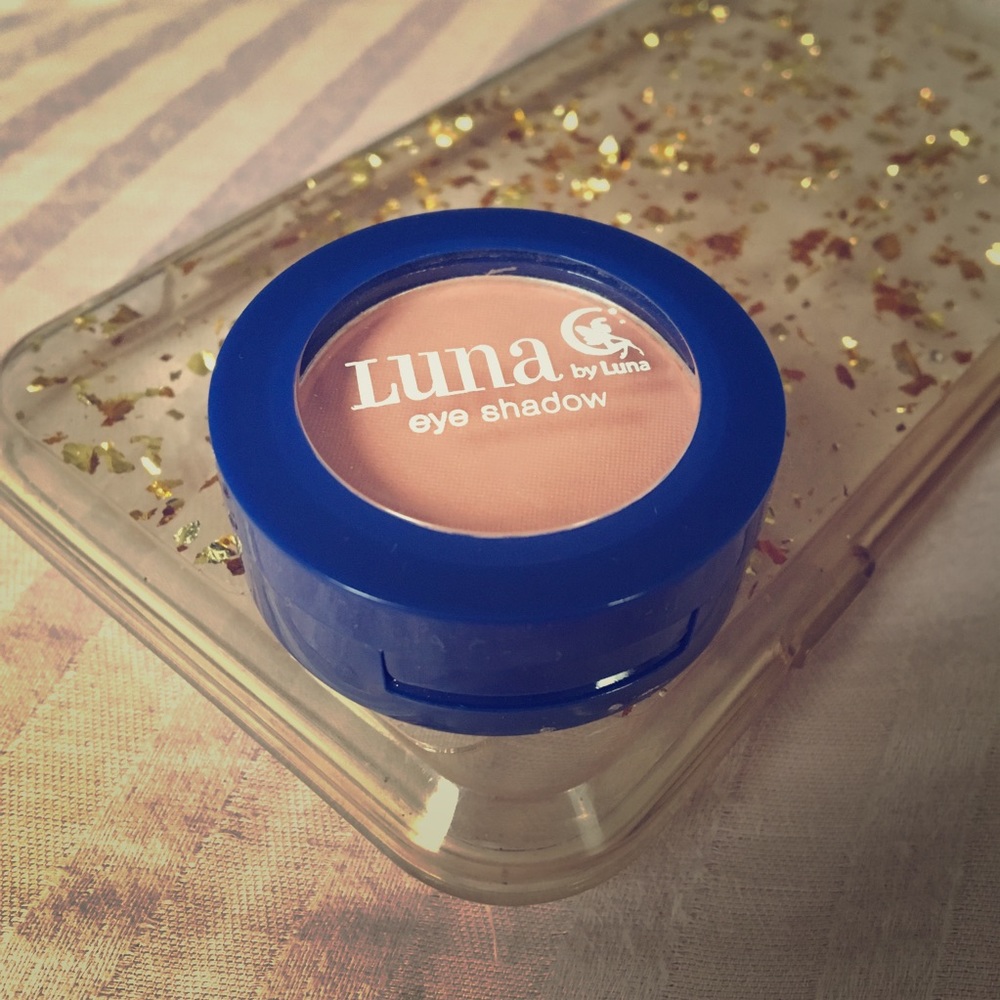 Luna Baked Eyeshadow, Nude Pink Tint,   “Jace”