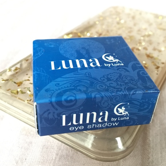 Luna Baked Eyeshadow, Nude Pink Tint,   “Jace” - Picture 2 of 8