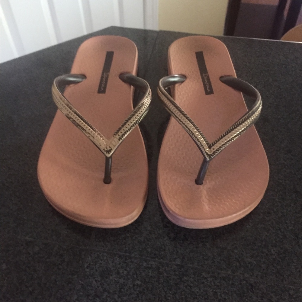 Ipanema metallic style flip flops