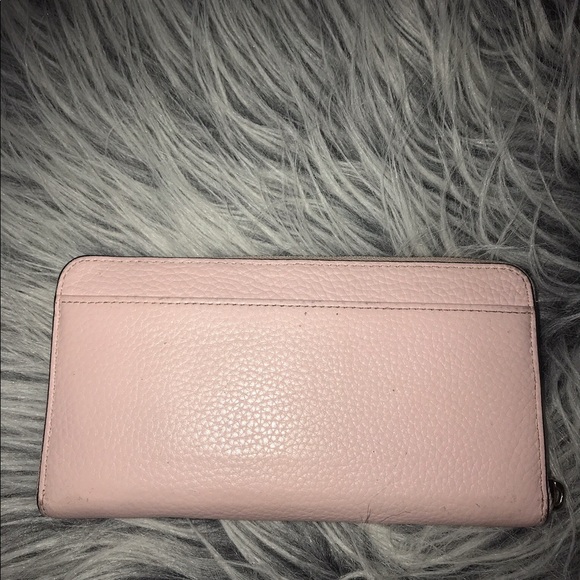 Kate Spade New York - Picture 2 of 6