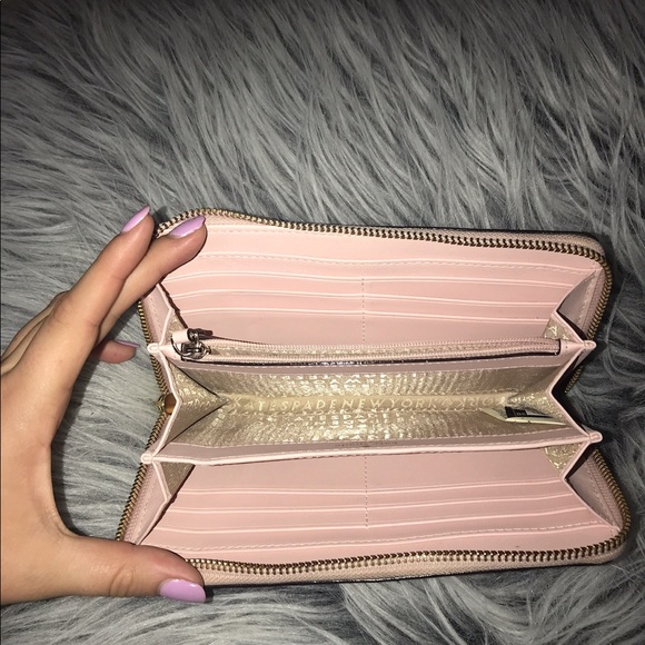 Kate Spade New York - Picture 3 of 6