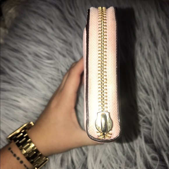 Kate Spade New York - Picture 6 of 6