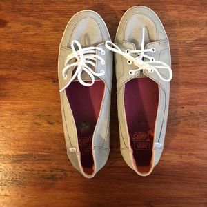 Women’s size 9 vans.
