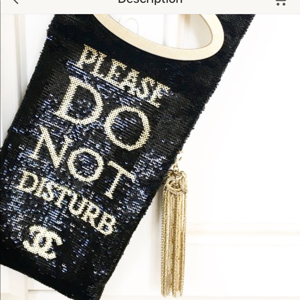 Chanel clutch....please do not..Dare to....