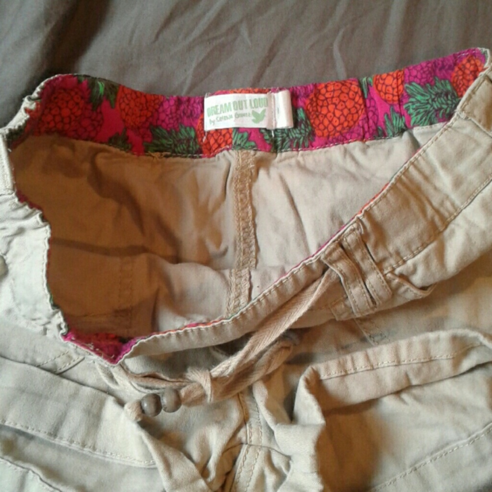 Shorts - Picture 2 of 4