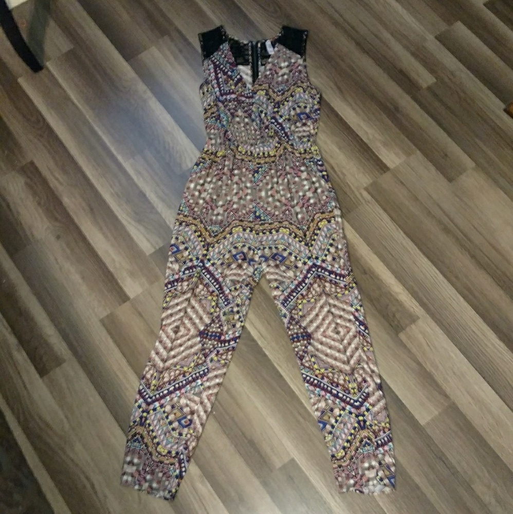 Women's pant romper - like new!