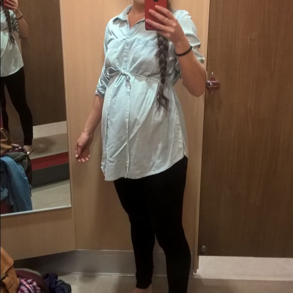 🛑 Liz Lange MATERNITY/NURSING Faux Jean Shirt