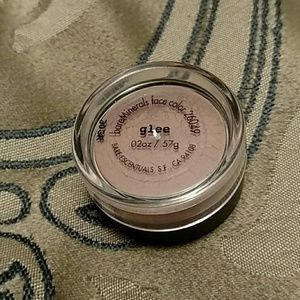bareMinerals Face Color in Glee
