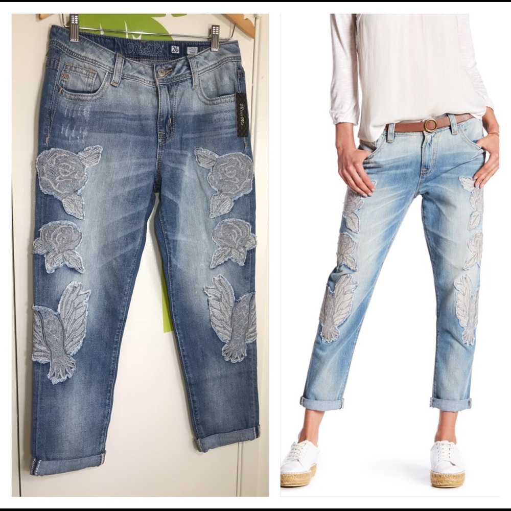 Miss Me Boyfriend Ankle Jeans Size 26 Embroidered
