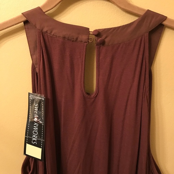 Gorgeous bead work on this Sleeveless Top - Picture 3 of 3