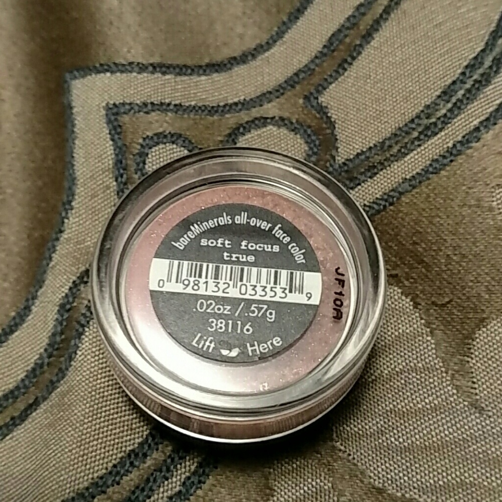 bareMinerals Soft Focus Face Color in True