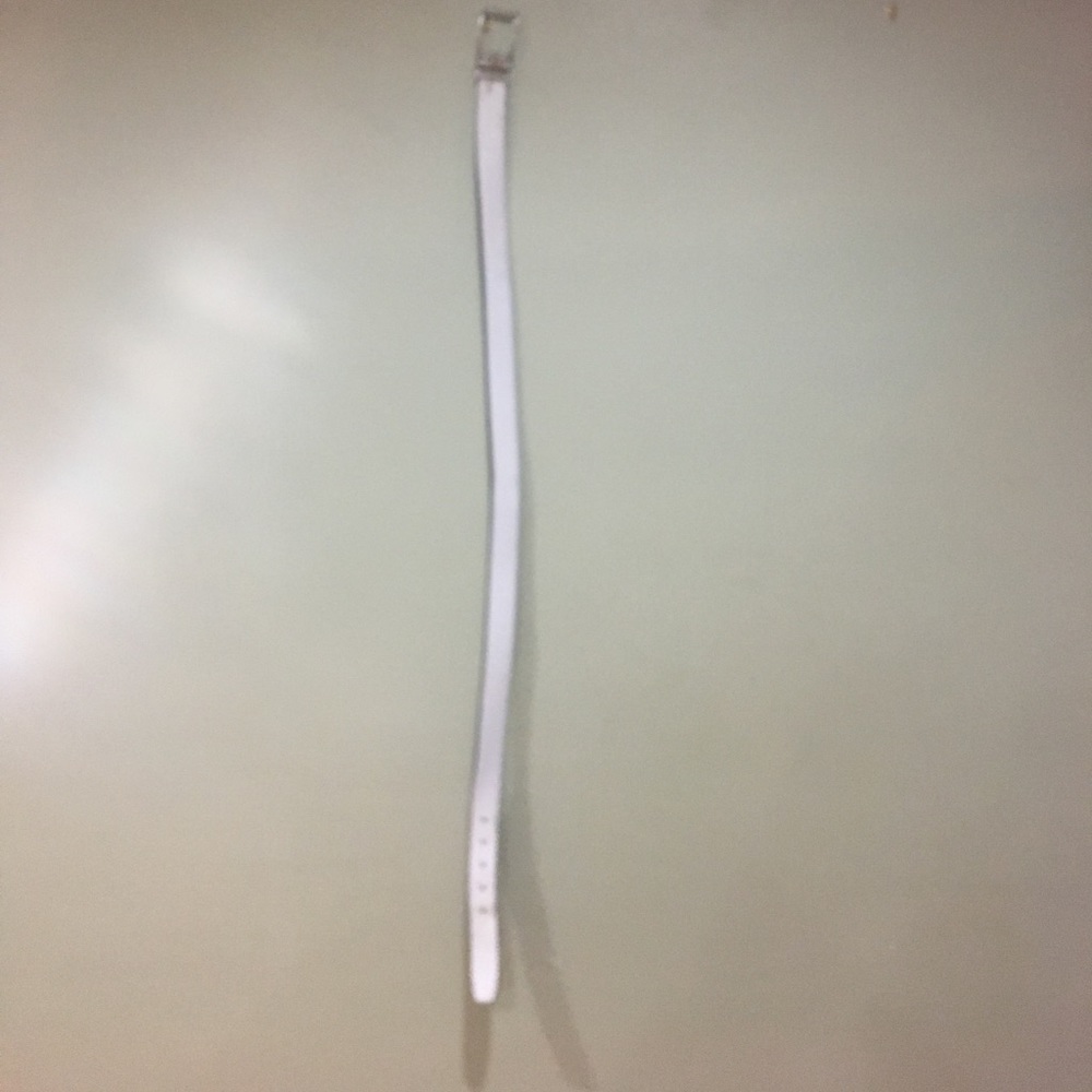 Black/ white reversible Nike belt